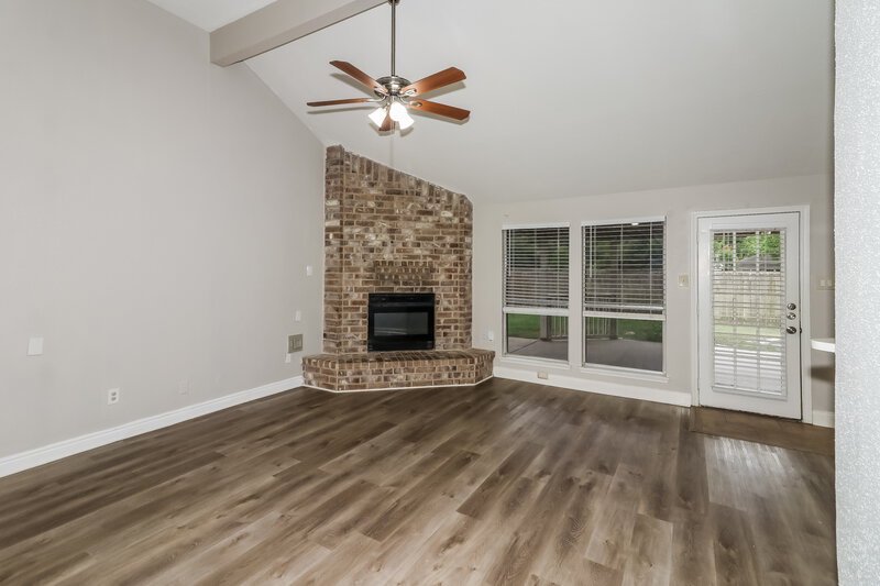 2,130/Mo, 8530 Sunny Ridge Dr Houston, TX 77095 Living Room View