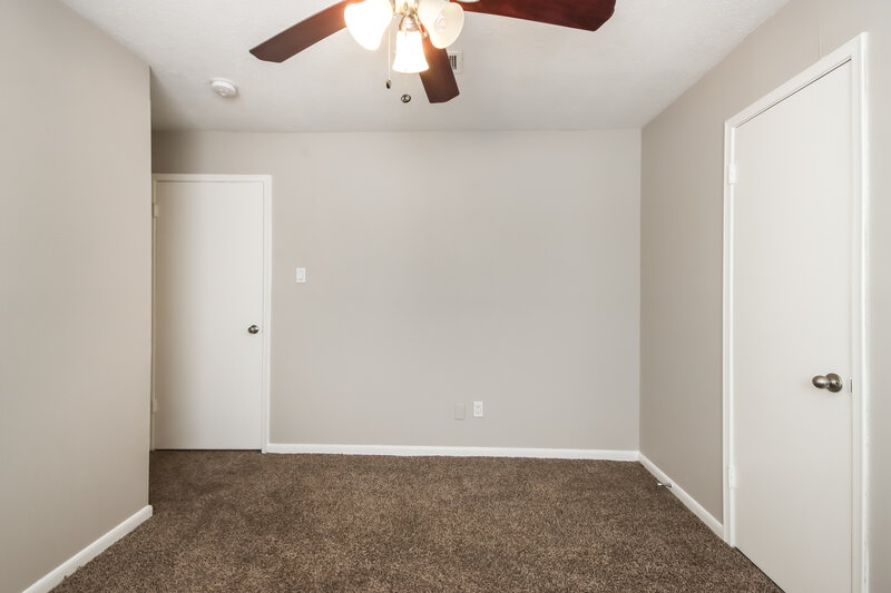 2,110/Mo, 15019 Forest Lodge Dr Houston, TX 77070 Bedroom View 3