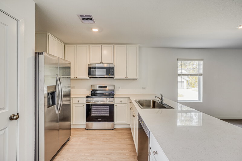 2,105/Mo, 15231 Abella Dr Montgomery, TX 77316 Kitchen View 2