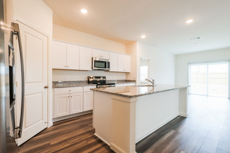 2,010/Mo, 3723 Kennedy Clover Ct Porter, TX 77365 Kitchen View