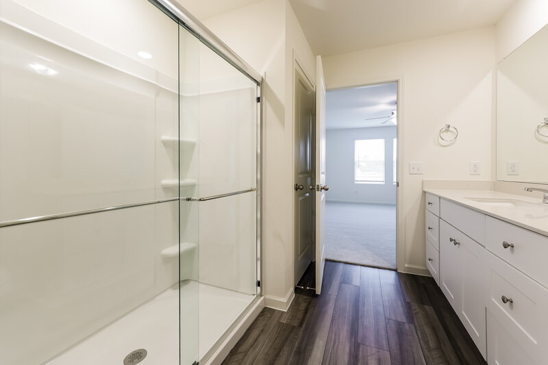 2,080/Mo, 3510 Penhurst Green Ln Porter, TX 77365 Main Bathroom View 2