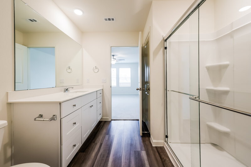 2,080/Mo, 3530 Penhurst Green Ln Porter, TX 77365 Main Bathroom View 2