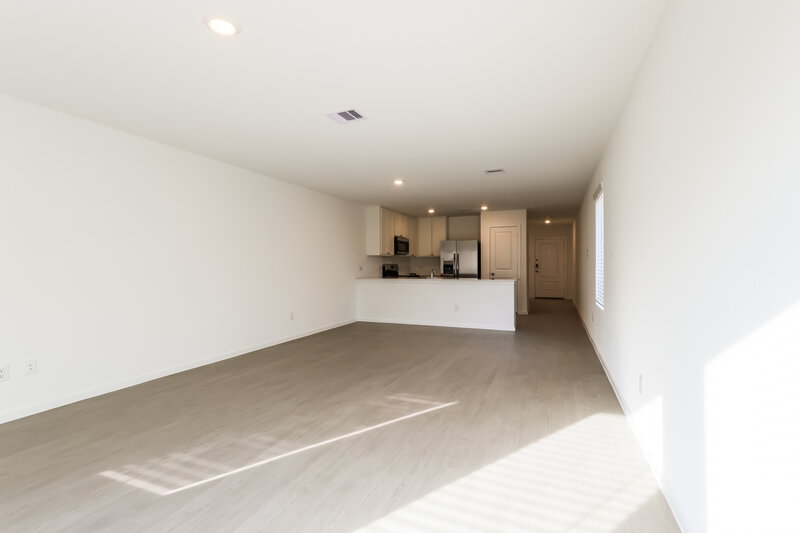 1,605/Mo, 609 Craven St Montgomery, TX 77316 Living Room View 2