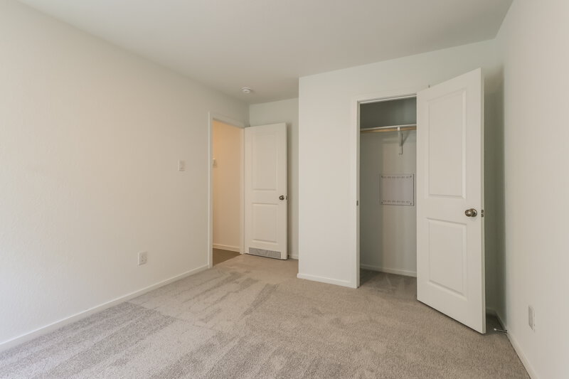 1,605/Mo, 609 Craven St Montgomery, TX 77316 Bedroom View 2