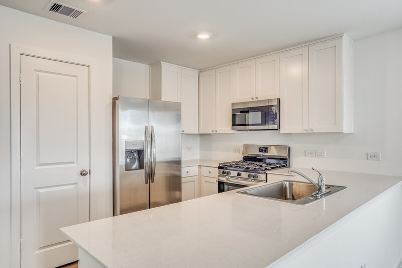 2,275/Mo, 488 Beechwood Hacienda Dr Katy, TX 77493 Kitchen View