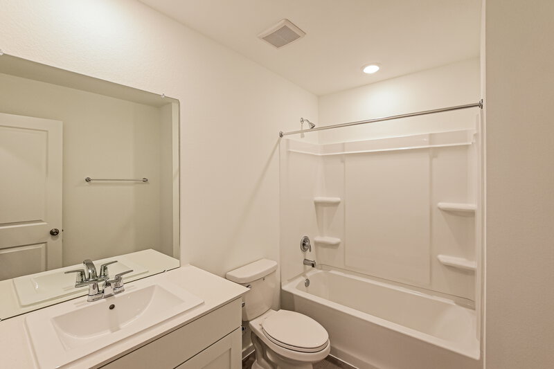 2,095/Mo, 452 San Miguel Creek Dr Katy, TX 77493 Bathroom View