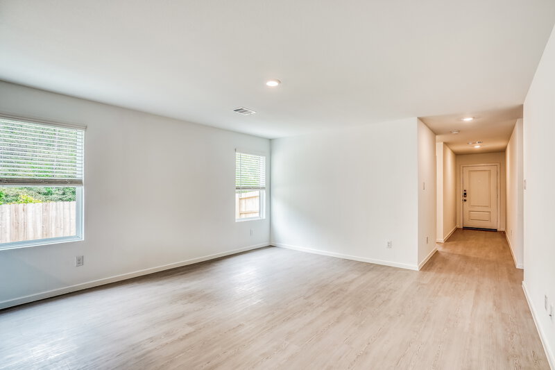 1,985/Mo, 343 Parkin Ct Conroe, TX 77303 Living Room View 2