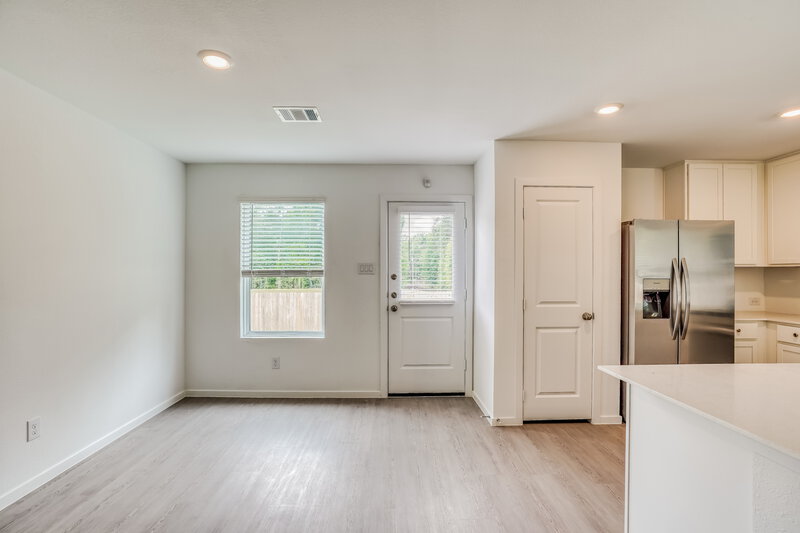 1,985/Mo, 343 Parkin Ct Conroe, TX 77303 Dining Room View