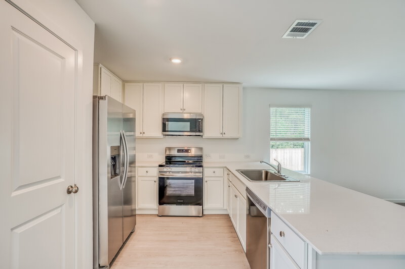 1,985/Mo, 343 Parkin Ct Conroe, TX 77303 Kitchen View