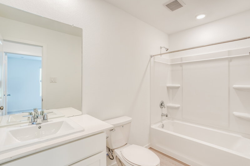 1,985/Mo, 343 Parkin Ct Conroe, TX 77303 Bathroom View