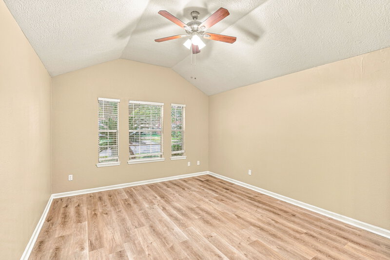 2,125/Mo, 4509 Fox Run St Pearland, TX 77584 Primary Bedroom View