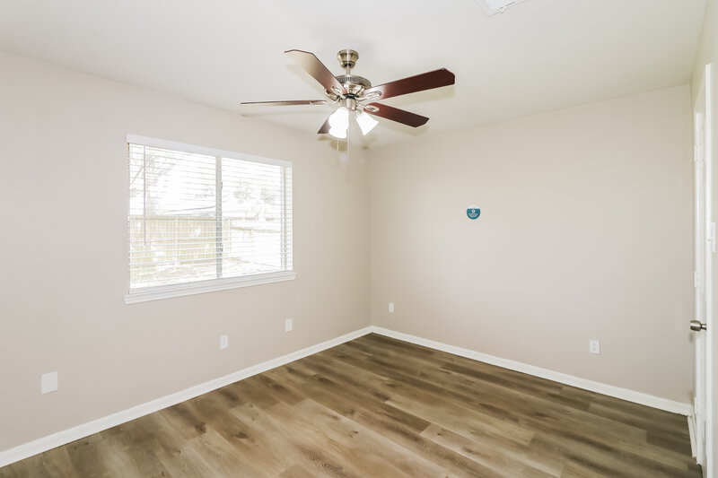 2,140/Mo, 4509 Fox Run St Pearland, TX 77584 Bedroom View