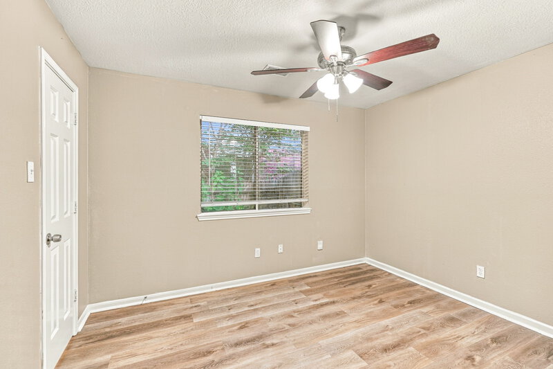 2,125/Mo, 4509 Fox Run St Pearland, TX 77584 Bedroom View 2