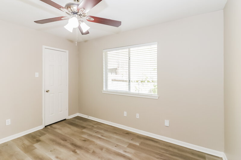2,140/Mo, 4509 Fox Run St Pearland, TX 77584 Bedroom View 3