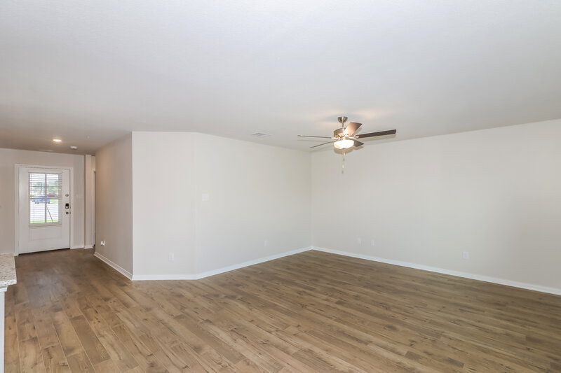 1,850/Mo, 198 Emma Rose Dr Katy, TX 77493 Living Room View 2
