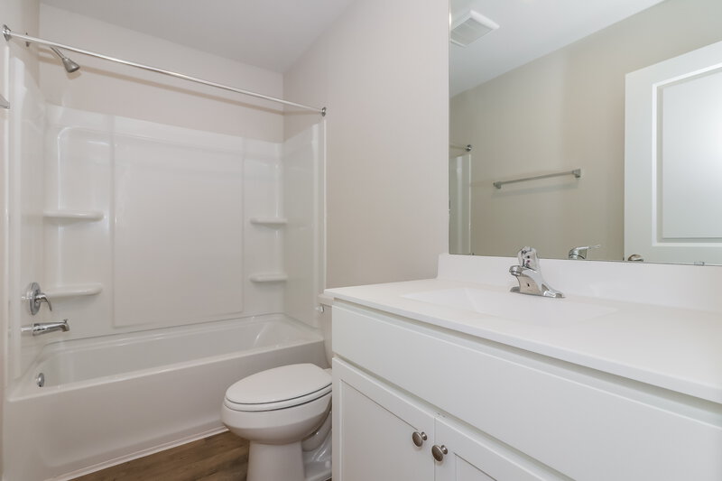 1,850/Mo, 198 Emma Rose Dr Katy, TX 77493 Bathroom View
