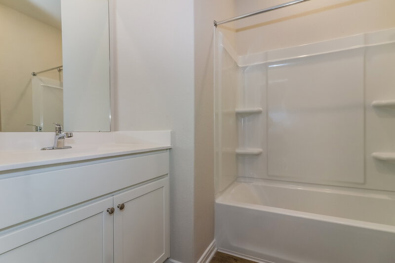 1,895/Mo, 149 Dogwood Point Dr Katy, TX 77493 Bathroom View