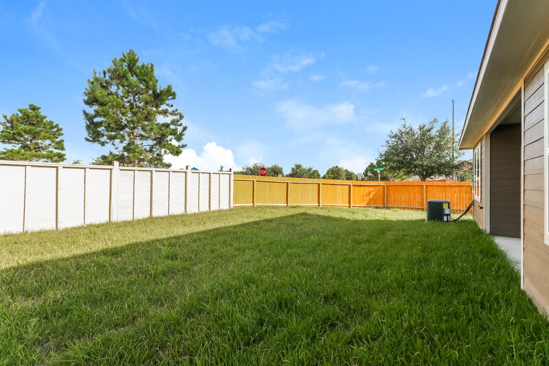 1,895/Mo, 149 Dogwood Point Dr Katy, TX 77493 Backyard View