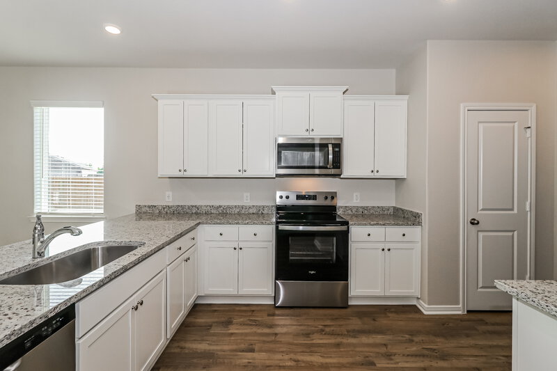1,995/Mo, 194 Emma Rose Dr Katy, TX 77493 Kitchen View 2
