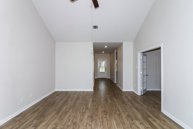 2,290/Mo, 404 San Miguel Creek Dr Katy, TX 77493 Living Room View 2