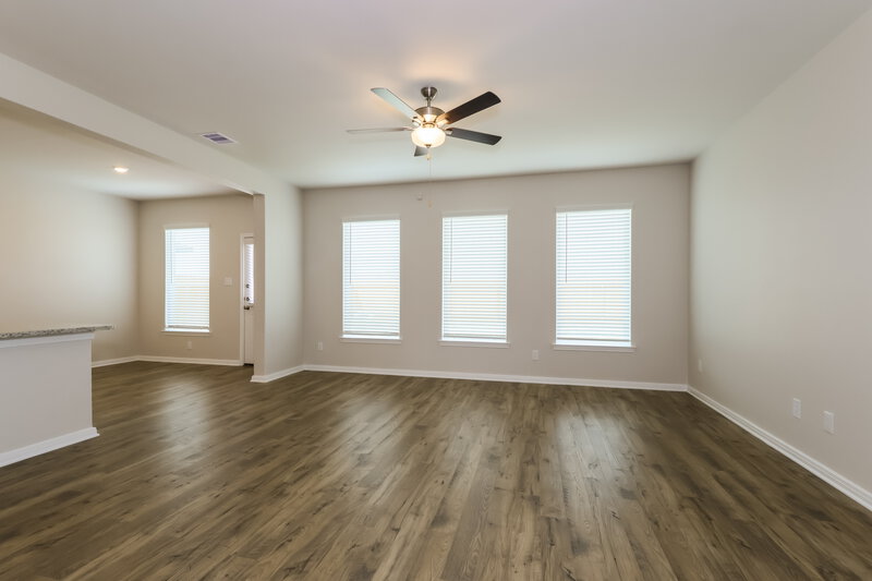 2,250/Mo, 468 Beechwood Hacienda Dr Katy, TX 77493 Living Room View