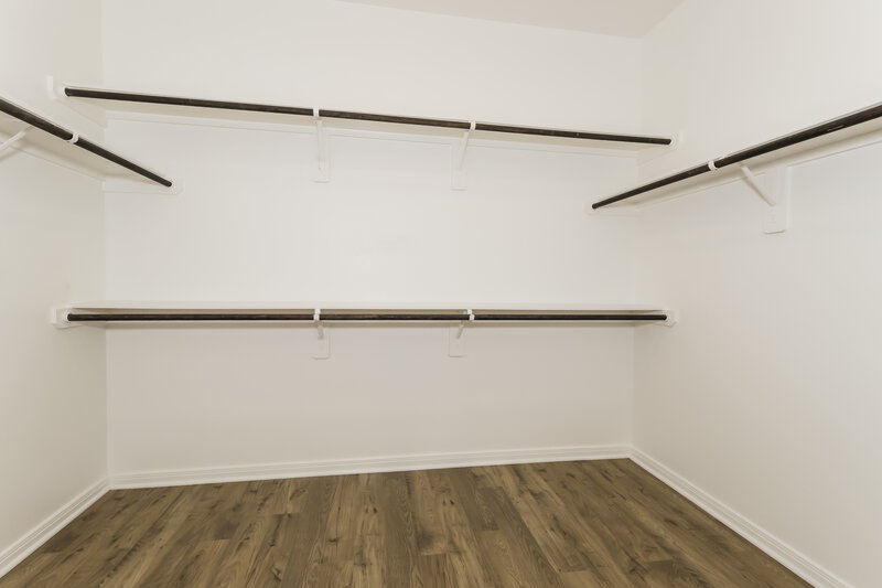 2,250/Mo, 468 Beechwood Hacienda Dr Katy, TX 77493 Walk In Closet View