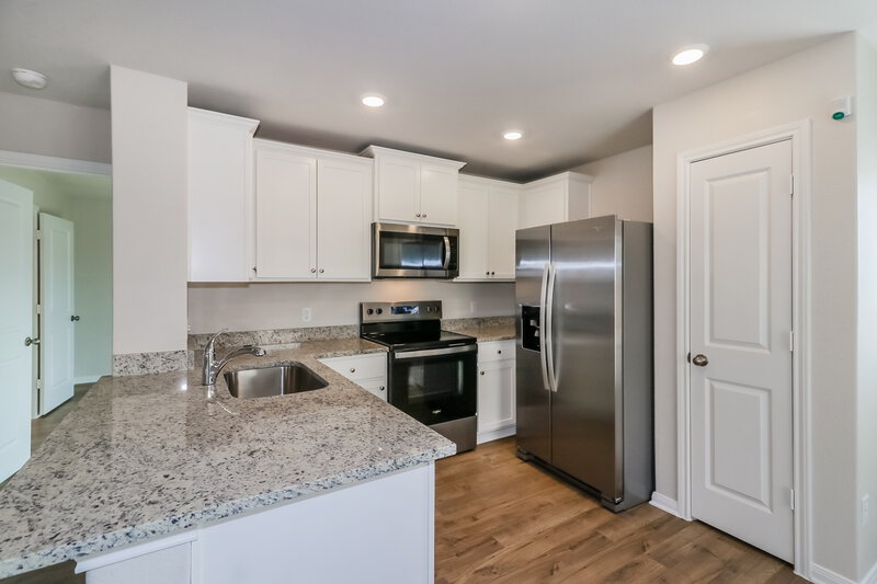 1,740/Mo, 7542 Tipton Meadow Way Richmond, TX 77469 Kitchen View