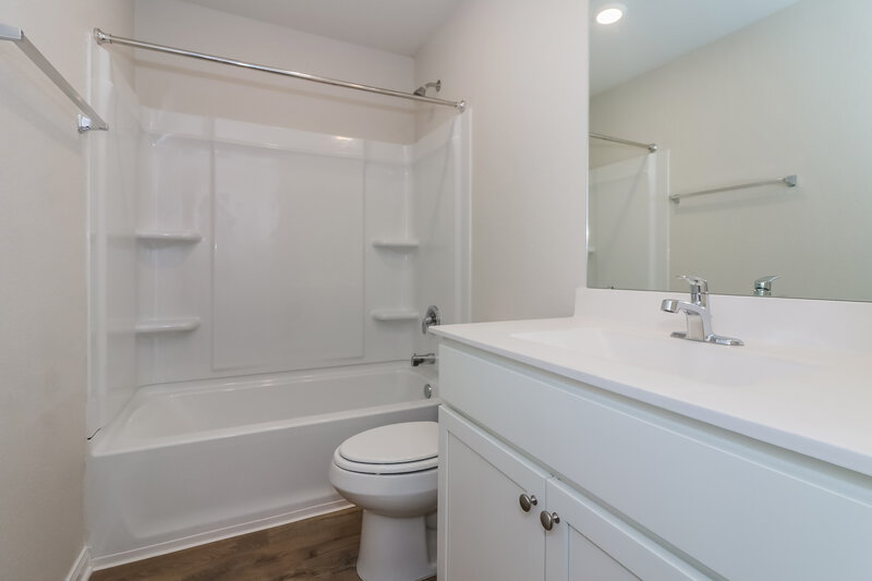 1,740/Mo, 7542 Tipton Meadow Way Richmond, TX 77469 Bathroom View