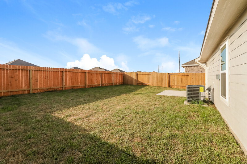 1,740/Mo, 7542 Tipton Meadow Way Richmond, TX 77469 Backyard View