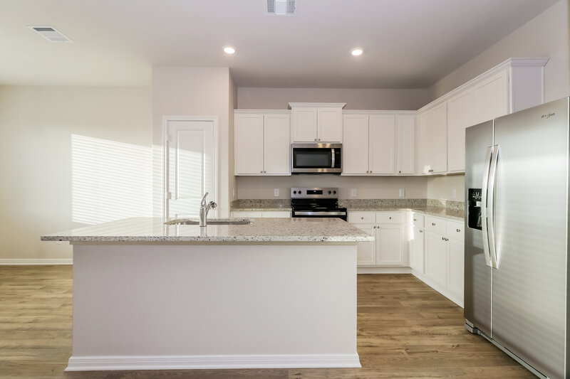 1,815/Mo, 7638 Tipton Meadow Way Richmond, TX 77469 Kitchen View 2