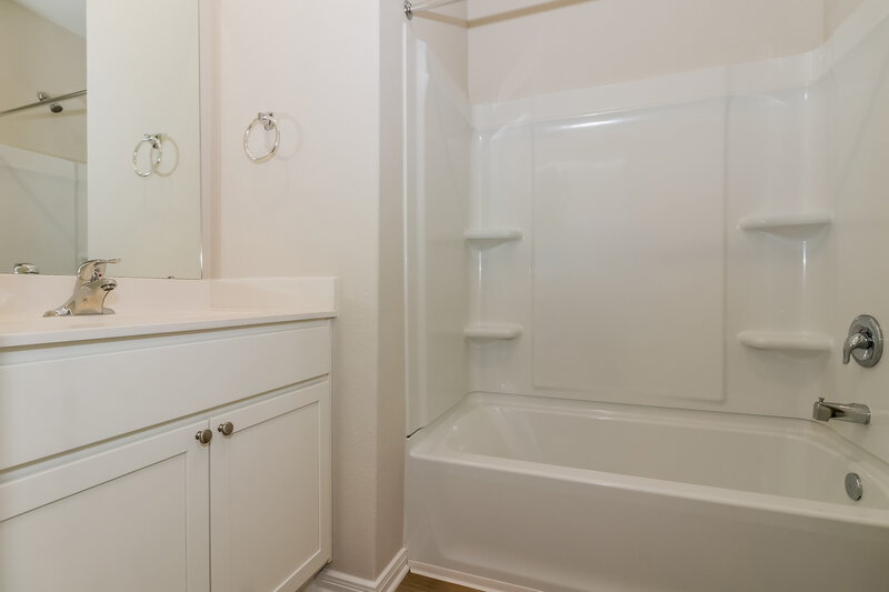 1,815/Mo, 7638 Tipton Meadow Way Richmond, TX 77469 Bathroom View