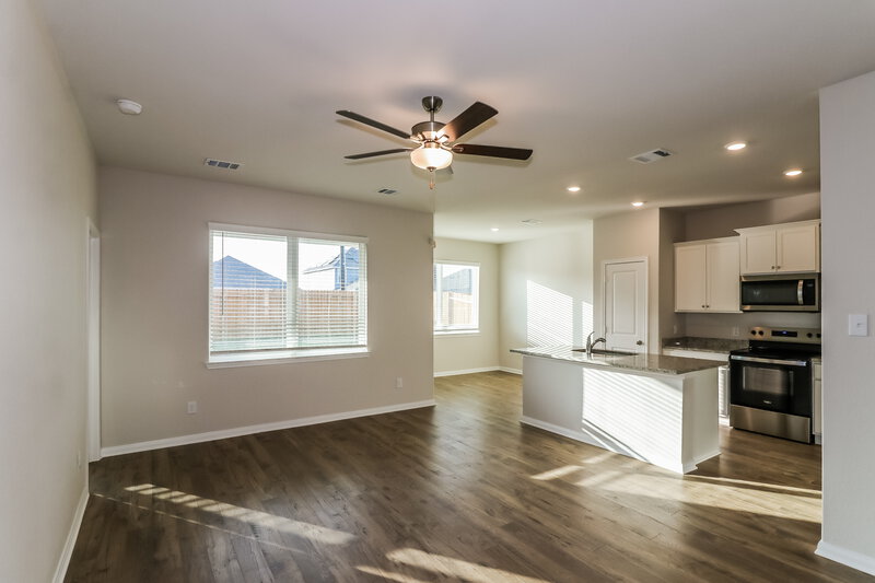 1,895/Mo, 7606 Tipton Meadow Way Richmond, TX 77469 Living Room View