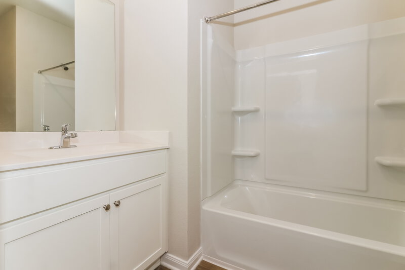 1,895/Mo, 7606 Tipton Meadow Way Richmond, TX 77469 Bathroom View