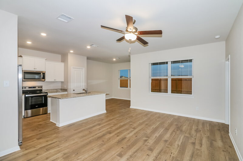1,815/Mo, 7619 Tipton Meadow Way Richmond, TX 77469 Living Room View 2