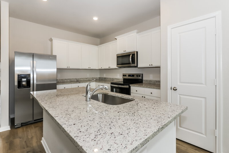 1,850/Mo, 7539 Tipton Meadow Way Richmond, TX 77469 Kitchen View 2