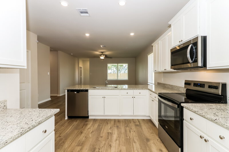 1,895/Mo, 7626 Tipton Meadow Way Richmond, TX 77469 Kitchen View 2
