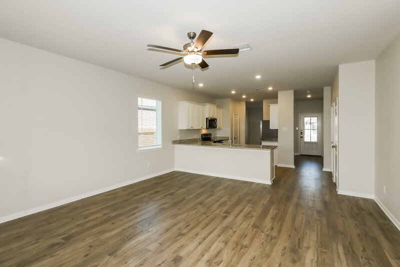 1,895/Mo, 7614 Tipton Meadow Way Richmond, TX 77469 Living Room View 2