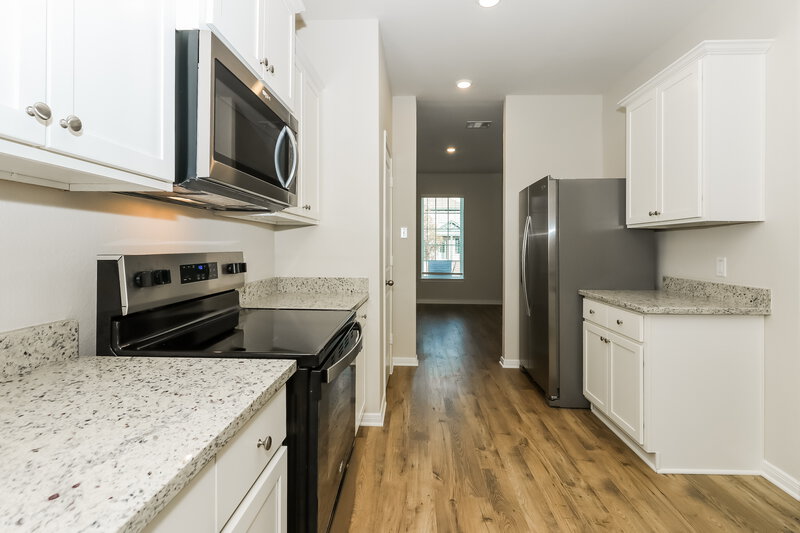 1,895/Mo, 7614 Tipton Meadow Way Richmond, TX 77469 Kitchen View 2
