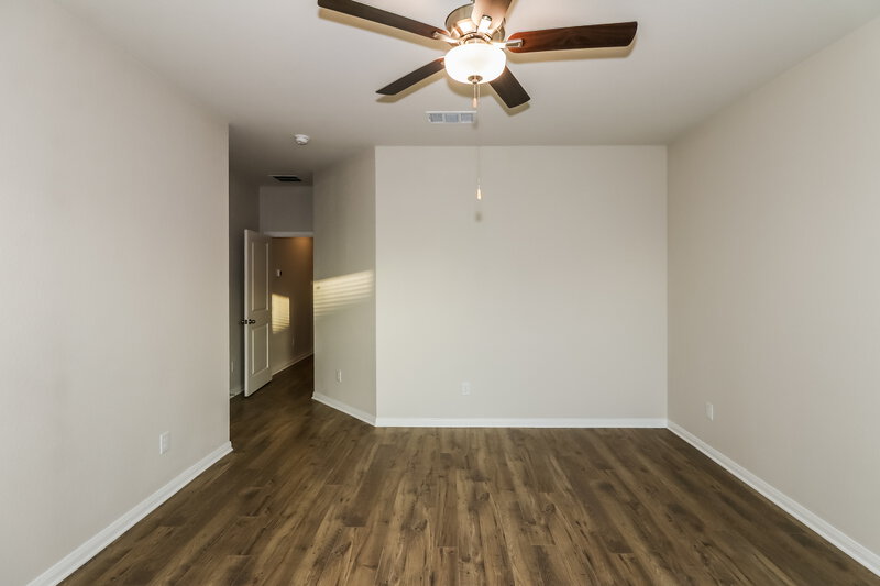 2,040/Mo, 7610 Tipton Meadow Way Richmond, TX 77469 Main Bedroom View 2
