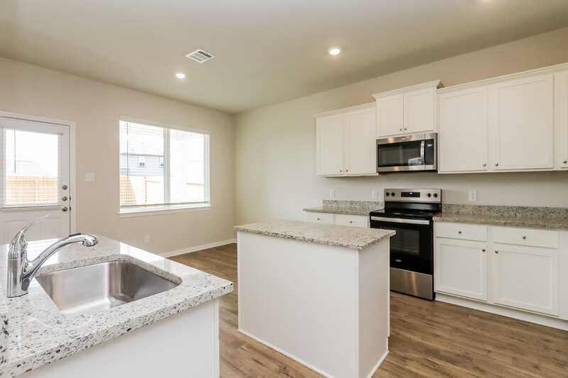 2,215/Mo, 7622 Tipton Meadow Way Richmond, TX 77469 Kitchen View 2