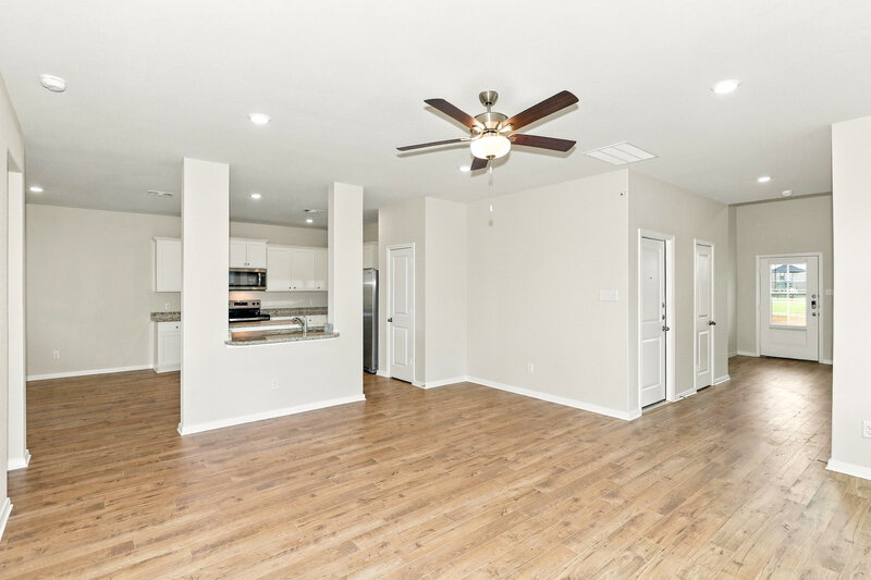 2,260/Mo, 7650 Tipton Meadow Way Richmond, TX 77469 Living Room View