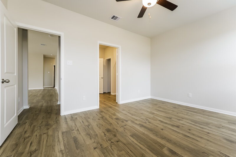 1,610/Mo, 15663 Plum Brook Dr Conroe, TX 77303 Main Bedroom View 2