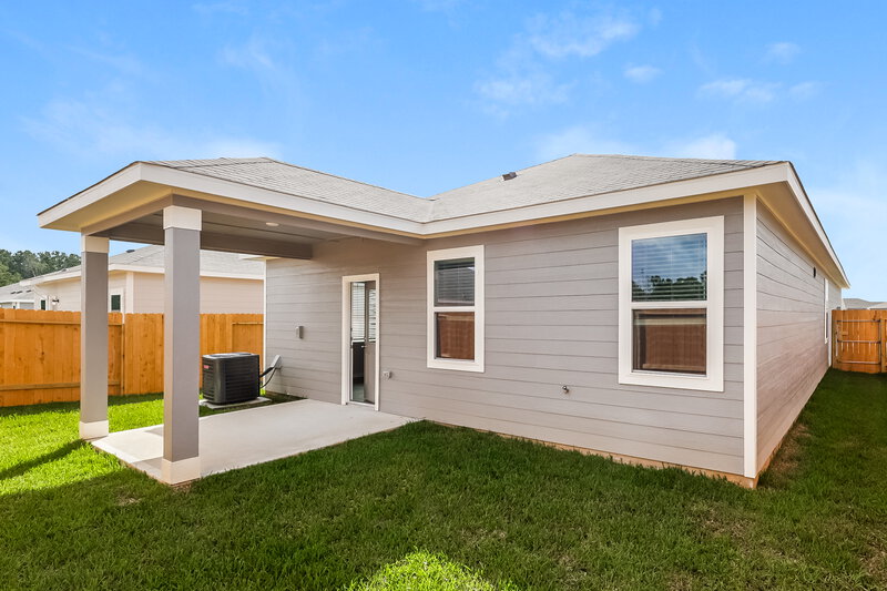 1,610/Mo, 15663 Plum Brook Dr Conroe, TX 77303 Rear View