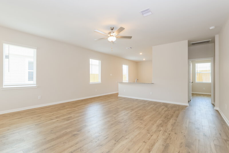 1,535/Mo, 15574 Caramel Springs Dr Conroe, TX 77303 Living Room View 2
