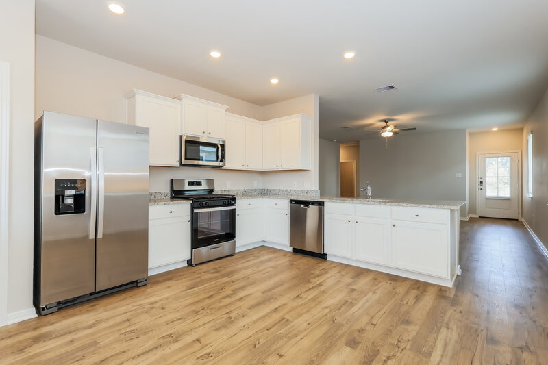 1,535/Mo, 15574 Caramel Springs Dr Conroe, TX 77303 Kitchen View 2