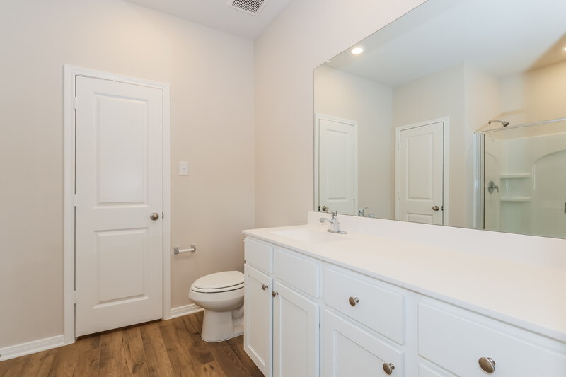 1,535/Mo, 15574 Caramel Springs Dr Conroe, TX 77303 Main Bathroom View
