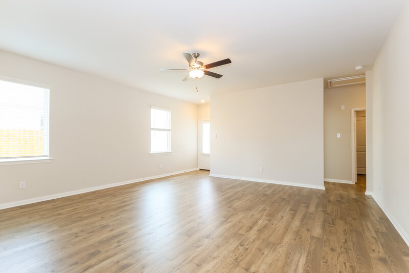 1,580/Mo, 15643 Plum Brook Dr Conroe, TX 77303 Living Room View 3