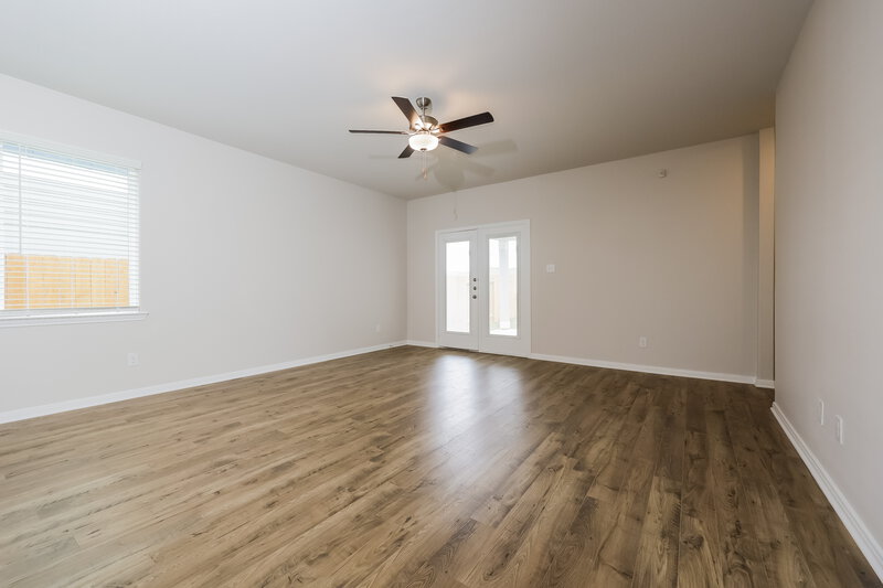 1,730/Mo, 16454 Honeysuckle Hill Dr Conroe, TX 77303 Living Room View
