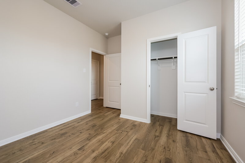 1,730/Mo, 16454 Honeysuckle Hill Dr Conroe, TX 77303 Bedroom View
