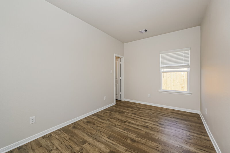 1,840/Mo, 16427 Honeysuckle Hill Dr Conroe, TX 77303 Bedroom View